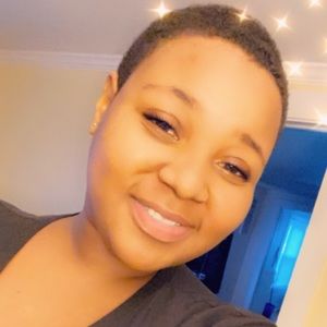 Meet your Posher, Felicia